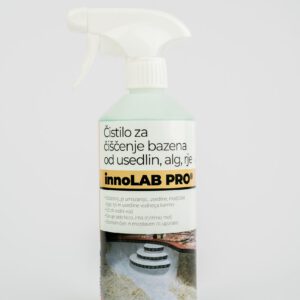 Sredstvo za čiščenje bazena od alg, umazanije in oblog